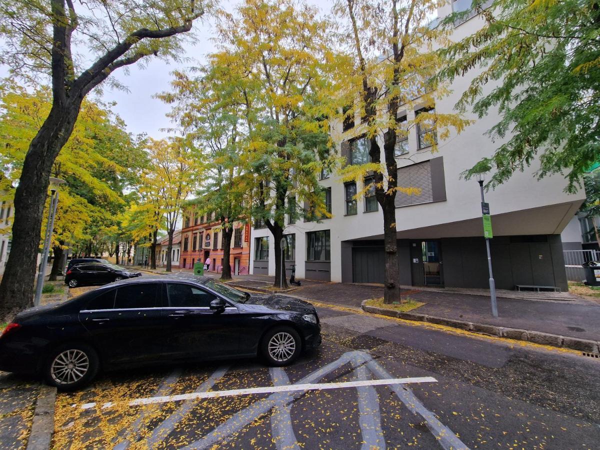 Ota-Group Luxury Selection Apartamento Bratislava Exterior foto